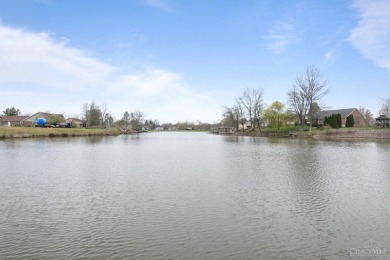 Come enjoy the serenity of Lake Waynoka as you watch the boats on Lakewood Golf Course in Ohio - for sale on GolfHomes.com, golf home, golf lot