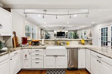 509 W 2nd has it all. Beautiful main home, detached cottage with on Miler Country Club in South Carolina - for sale on GolfHomes.com, golf home, golf lot