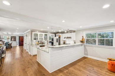 509 W 2nd has it all. Beautiful main home, detached cottage with on Miler Country Club in South Carolina - for sale on GolfHomes.com, golf home, golf lot