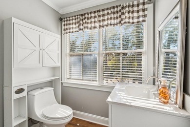 509 W 2nd has it all. Beautiful main home, detached cottage with on Miler Country Club in South Carolina - for sale on GolfHomes.com, golf home, golf lot