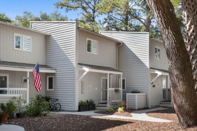 Beautifully renovated 1 bedroom, 1.5 bath town home with golf on The Seabrook Island Club in South Carolina - for sale on GolfHomes.com, golf home, golf lot