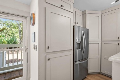 Beautifully renovated 1 bedroom, 1.5 bath town home with golf on The Seabrook Island Club in South Carolina - for sale on GolfHomes.com, golf home, golf lot