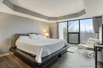 Amazing Top Floor End Unit 3 bed / 2.5 bath Condo boasting over on Seasons Ridge At Four Seasons in Missouri - for sale on GolfHomes.com, golf home, golf lot