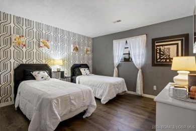 Amazing Top Floor End Unit 3 bed / 2.5 bath Condo boasting over on Seasons Ridge At Four Seasons in Missouri - for sale on GolfHomes.com, golf home, golf lot