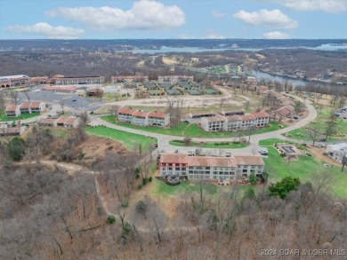 Amazing Top Floor End Unit 3 bed / 2.5 bath Condo boasting over on Seasons Ridge At Four Seasons in Missouri - for sale on GolfHomes.com, golf home, golf lot