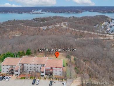 Amazing Top Floor End Unit 3 bed / 2.5 bath Condo boasting over on Seasons Ridge At Four Seasons in Missouri - for sale on GolfHomes.com, golf home, golf lot