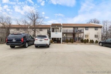 Amazing Top Floor End Unit 3 bed / 2.5 bath Condo boasting over on Seasons Ridge At Four Seasons in Missouri - for sale on GolfHomes.com, golf home, golf lot