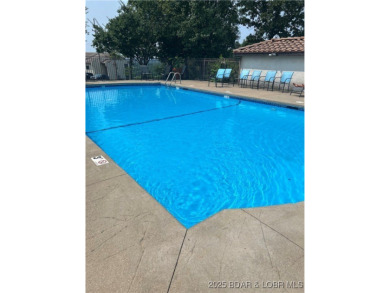 Amazing Top Floor End Unit 3 bed / 2.5 bath Condo boasting over on Seasons Ridge At Four Seasons in Missouri - for sale on GolfHomes.com, golf home, golf lot