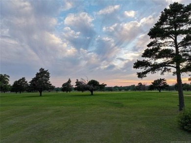 Welcome to 2018 Kelly Drive... a 3 bed, 2 bath brick home on Sulphur Hills Golf Course in Oklahoma - for sale on GolfHomes.com, golf home, golf lot