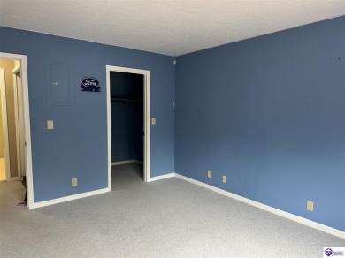 Welcome to easy, maintenance-free living with scenic golf course on Doe Valley Country Club in Kentucky - for sale on GolfHomes.com, golf home, golf lot