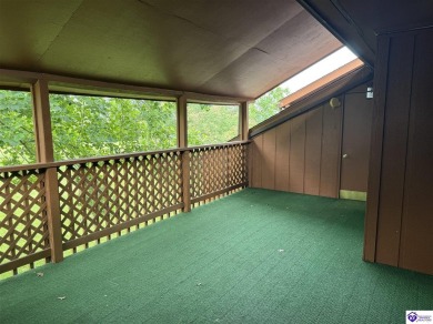 Welcome to easy, maintenance-free living with scenic golf course on Doe Valley Country Club in Kentucky - for sale on GolfHomes.com, golf home, golf lot