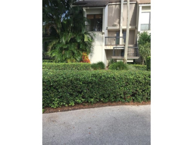 Beautiful 2 bedroom , 2.5 bath upper level townhouse with on  in Florida - for sale on GolfHomes.com, golf home, golf lot
