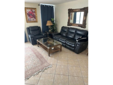 Beautiful 2 bedroom , 2.5 bath upper level townhouse with on  in Florida - for sale on GolfHomes.com, golf home, golf lot