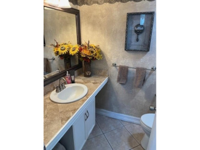 Beautiful 2 bedroom , 2.5 bath upper level townhouse with on  in Florida - for sale on GolfHomes.com, golf home, golf lot