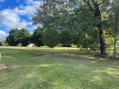 Come and see this nice interior lot in the desireable, lake on The Links At Stoney Point in South Carolina - for sale on GolfHomes.com, golf home, golf lot