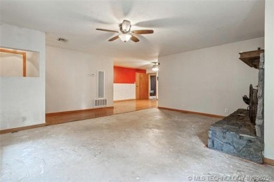 This beautiful 3-bedroom, 2-bathroom home is located in a on Falconhead Resort and Country Club in Oklahoma - for sale on GolfHomes.com, golf home, golf lot