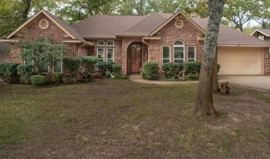 Beautiful home in The Pinnacle Golf Club for under $400,000.00! on Pinnacle Golf and Boat Club in Texas - for sale on GolfHomes.com, golf home, golf lot