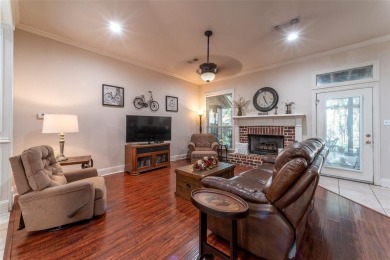 Beautiful home in The Pinnacle Golf Club for under $400,000.00! on Pinnacle Golf and Boat Club in Texas - for sale on GolfHomes.com, golf home, golf lot