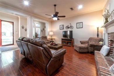 Beautiful home in The Pinnacle Golf Club for under $400,000.00! on Pinnacle Golf and Boat Club in Texas - for sale on GolfHomes.com, golf home, golf lot
