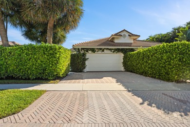 A house with modern finishes and amazing vintage decor combines on Palm Beach Polo and Country Club in Florida - for sale on GolfHomes.com, golf home, golf lot