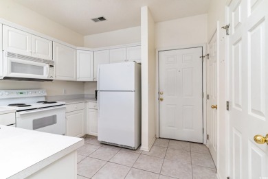 This is a fully-furnished, well-maintained, and sun-filled on  in South Carolina - for sale on GolfHomes.com, golf home, golf lot