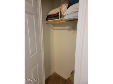 This is a lovely & quaint 2014 3 bedroom 2 bath furnished home on 3 Parks Fairways in Arizona - for sale on GolfHomes.com, golf home, golf lot