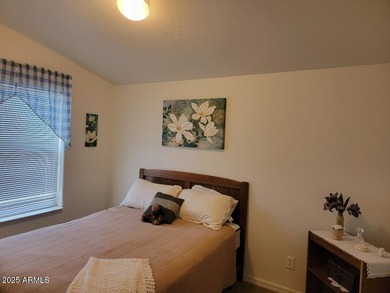 This is a lovely & quaint 2014 3 bedroom 2 bath furnished home on 3 Parks Fairways in Arizona - for sale on GolfHomes.com, golf home, golf lot