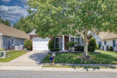 Fully renovated 2 bed, 2 bath home in the desirable Greenbriar on Greenbriar Woodlands in New Jersey - for sale on GolfHomes.com, golf home, golf lot