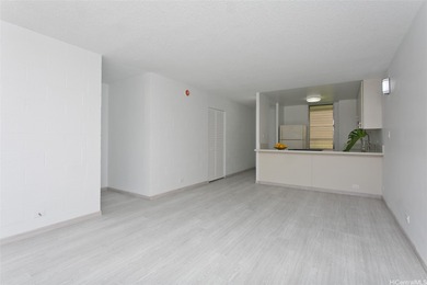 Spacious 1-bedroom unit located in the highly desirable on Honolulu Country Club in Hawaii - for sale on GolfHomes.com, golf home, golf lot