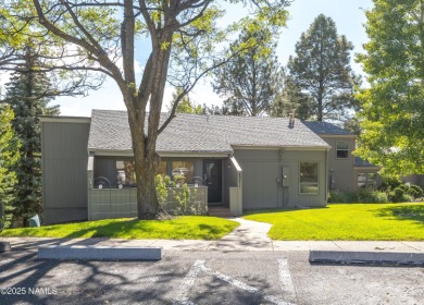 Beautifully updated single-level townhouse in the heart of on Continental Country Club in Arizona - for sale on GolfHomes.com, golf home, golf lot