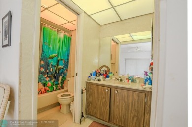 Welcome home to Isle of Capri- a 1-bed,1.5-bath condo located in on Kings Point Golf -Flanders Way in Florida - for sale on GolfHomes.com, golf home, golf lot