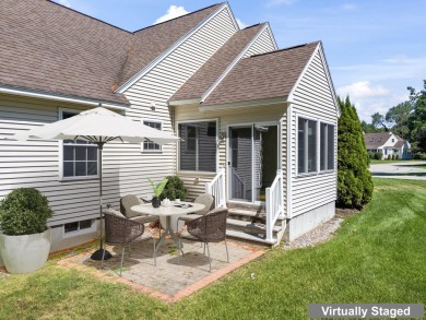 Experience easy living in this beautifully maintained 3-bedroom on Brunswick Golf Club in Maine - for sale on GolfHomes.com, golf home, golf lot