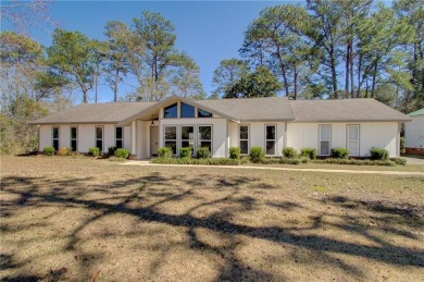 Looking for a great home on a golf course? Look no more! Come on Cypress Country Club and Golf Club  in Alabama - for sale on GolfHomes.com, golf home, golf lot