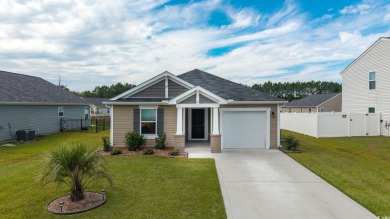 Move-in ready 3 bedroom 2 bath home in Shaftesbury Oaks, Conway on Shaftesbury Glen Golf and Fish Club in South Carolina - for sale on GolfHomes.com, golf home, golf lot