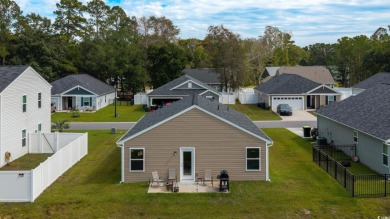 Move-in ready 3 bedroom 2 bath home in Shaftesbury Oaks, Conway on Shaftesbury Glen Golf and Fish Club in South Carolina - for sale on GolfHomes.com, golf home, golf lot