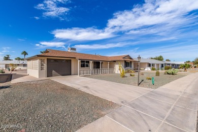 Beautiful 2-bedroom home in Sun City, an exclusive 55+ active on Sun City South Golf Course in Arizona - for sale on GolfHomes.com, golf home, golf lot