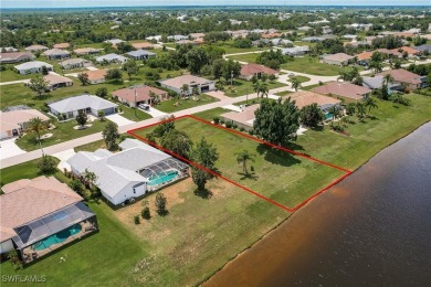 Welcome to your new beautiful waterfront lot located in the on Kingsway Country Club in Florida - for sale on GolfHomes.com, golf home, golf lot