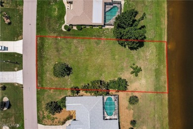 Welcome to your new beautiful waterfront lot located in the on Kingsway Country Club in Florida - for sale on GolfHomes.com, golf home, golf lot