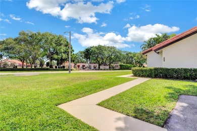 Beautiful 3 bed, 2 bath corner unit townhome in The Lakes of on Deer Creek Golf Club in Florida - for sale on GolfHomes.com, golf home, golf lot