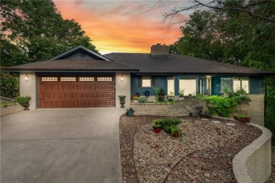 Don't miss this beautifully remodeled 4-bedroom, 3-bath home on Bella Vista Country Club - Berksdale in Arkansas - for sale on GolfHomes.com, golf home, golf lot