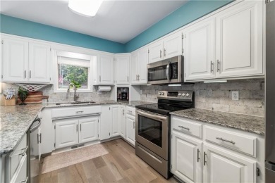 Don't miss this beautifully remodeled 4-bedroom, 3-bath home on Bella Vista Country Club - Berksdale in Arkansas - for sale on GolfHomes.com, golf home, golf lot