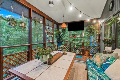 Don't miss this beautifully remodeled 4-bedroom, 3-bath home on Bella Vista Country Club - Berksdale in Arkansas - for sale on GolfHomes.com, golf home, golf lot