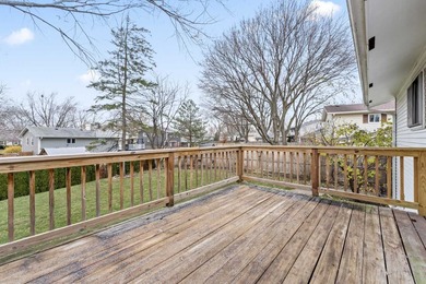 Tucked away in sought-after Winston Park on a quiet, low-traffic on Twin Lakes Golf Course in Illinois - for sale on GolfHomes.com, golf home, golf lot