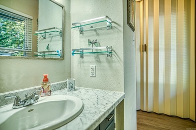 Updated Desoto Courts townhome...This 2 bedroom 1.5 bath beauty on DeSoto Golf Course in Arkansas - for sale on GolfHomes.com, golf home, golf lot