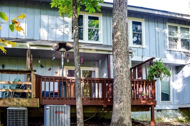 Updated Desoto Courts townhome...This 2 bedroom 1.5 bath beauty on DeSoto Golf Course in Arkansas - for sale on GolfHomes.com, golf home, golf lot