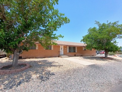 Located in the peaceful Bloomington Hills area just a few homes on St. George Golf Course in Utah - for sale on GolfHomes.com, golf home, golf lot