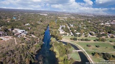 Island Privileges in Landa Park Estates! Elegant and cozy this on Landa Park Golf Course in Texas - for sale on GolfHomes.com, golf home, golf lot