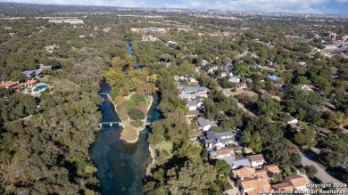 Island Privileges in Landa Park Estates! Elegant and cozy this on Landa Park Golf Course in Texas - for sale on GolfHomes.com, golf home, golf lot