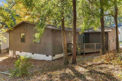 Welcome to this great 2 bedroom, 2 bath home in the on Glen Dornoch Waterway Golf Links in South Carolina - for sale on GolfHomes.com, golf home, golf lot