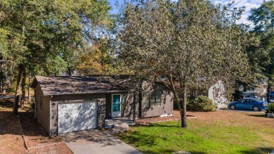 Welcome to this great 2 bedroom, 2 bath home in the on Glen Dornoch Waterway Golf Links in South Carolina - for sale on GolfHomes.com, golf home, golf lot